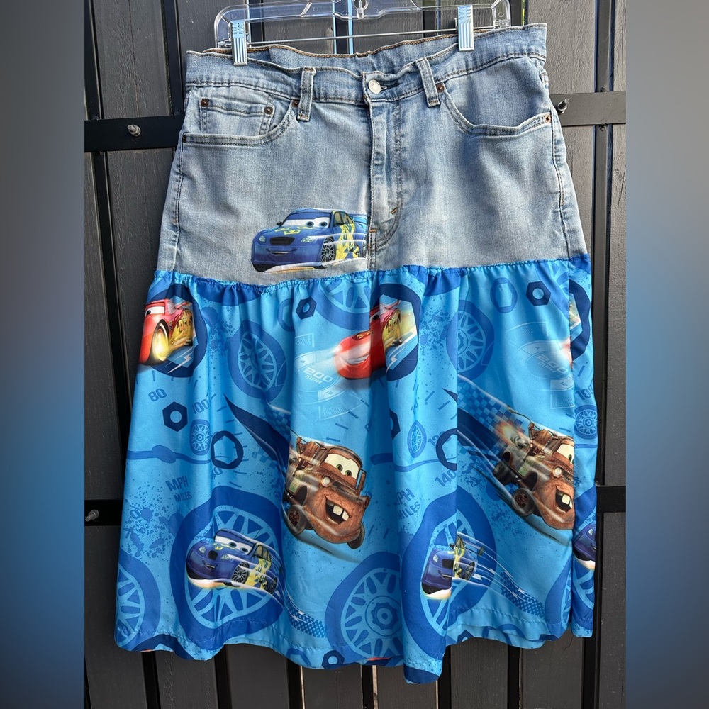 Blue Denim and Cars Print Midi Skirt